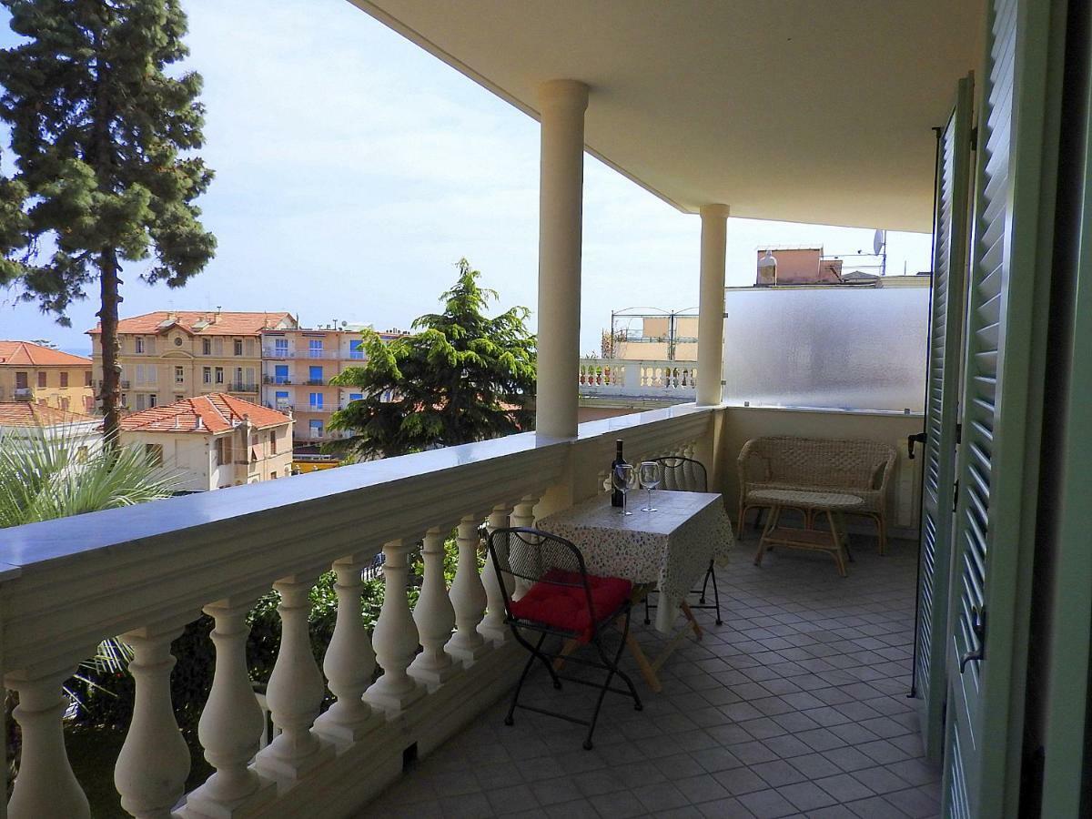 Villa Emma Ospedaletti Eksteriør billede